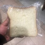 パン………？